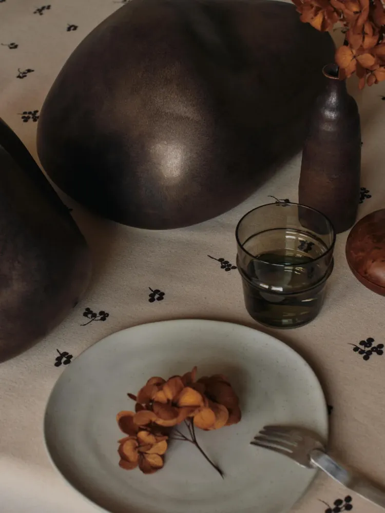 Baies Tablecloth - Natural/Dark Chocolate