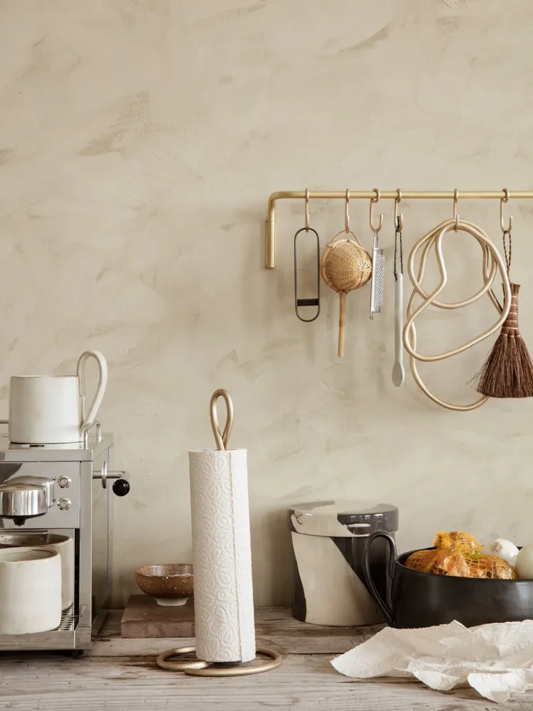 Curvature Paper Towel Holder - Brass
