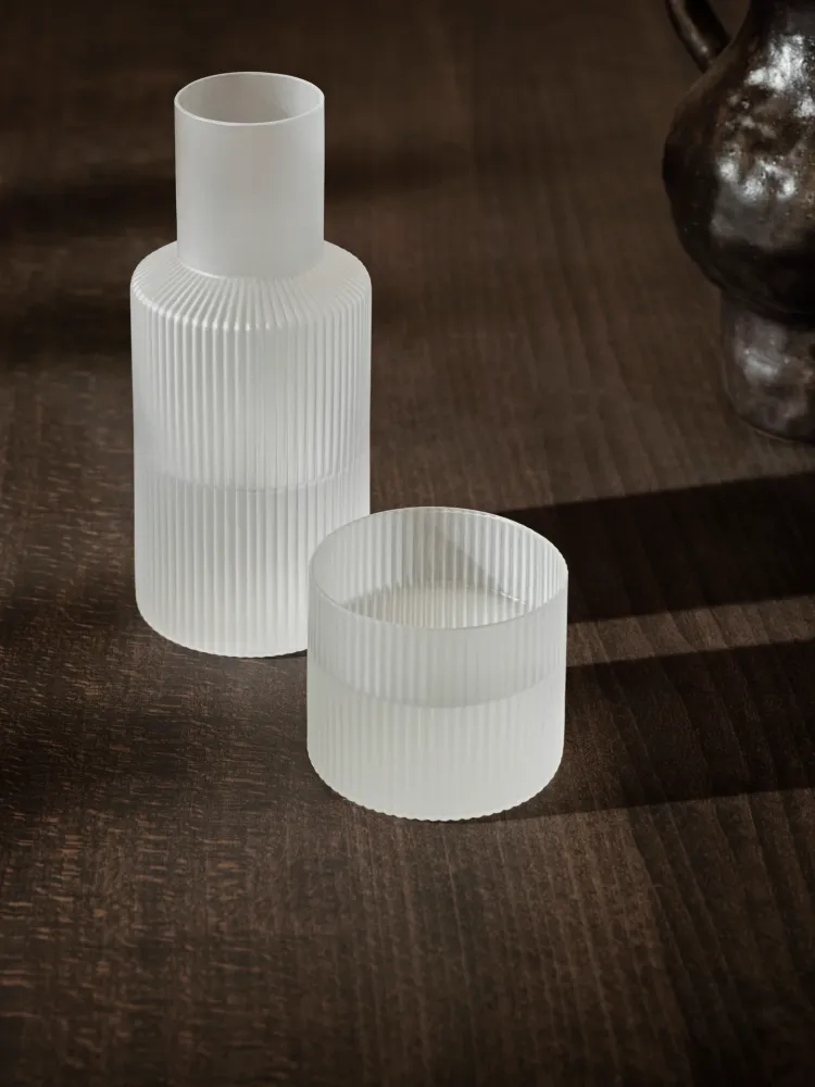 Ripple Carafe Set - Small - Frosted Ferm Living - DK