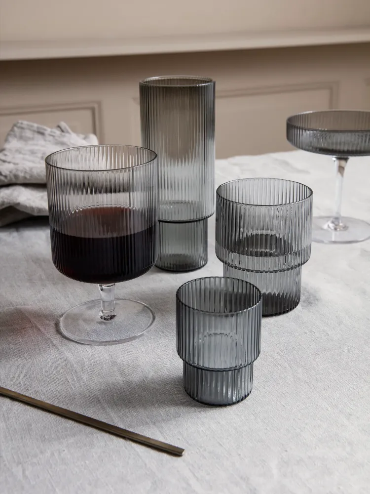Ripple Small Glasses - Set 4 - Smoked Grey Ferm Living - DK