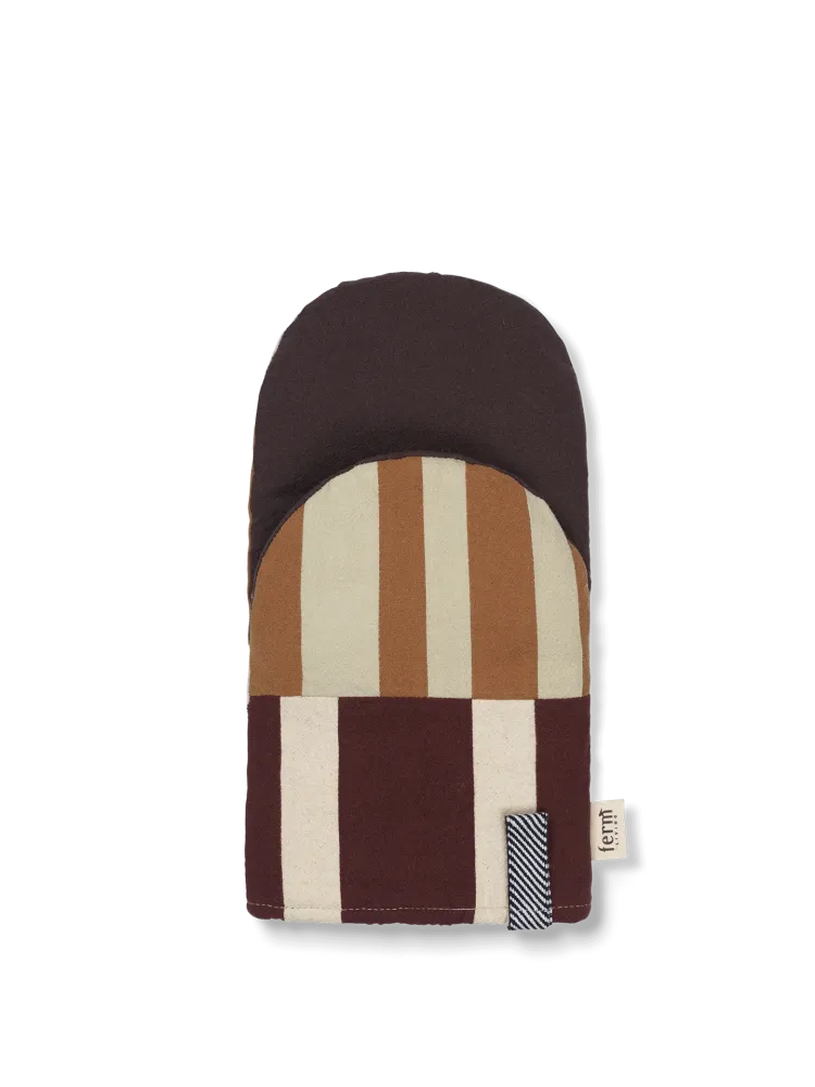 Section Oven Mitt - Patchwork Ferm Living - DK