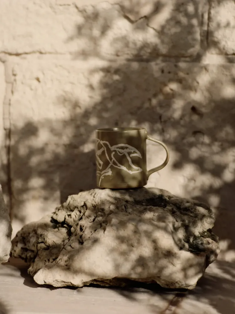 Vuelo Mug - Elm Green Ferm Living - DK