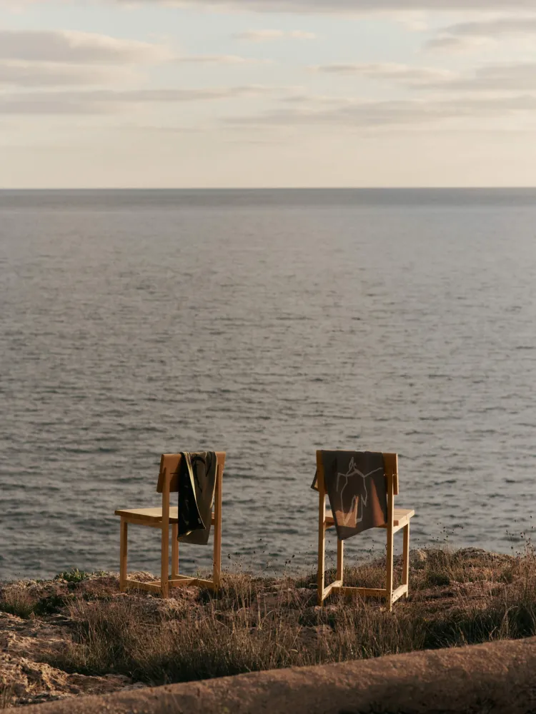 Vuelo Tea Towel - Elm Green/Coffee Ferm Living - DK