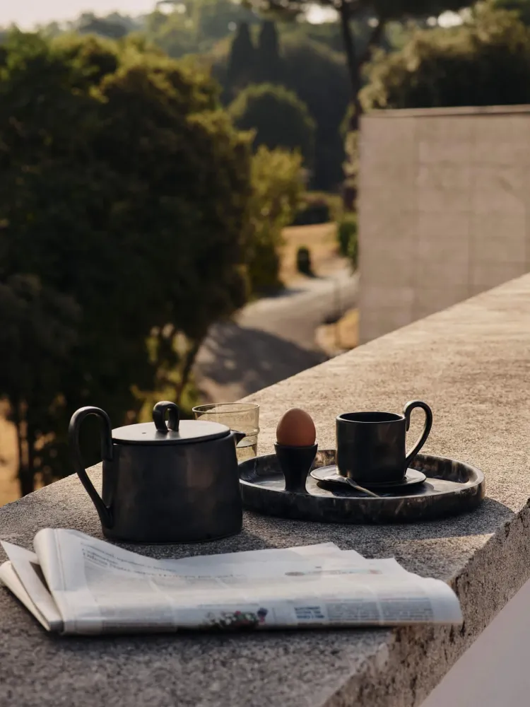 Flow Teapot - Black