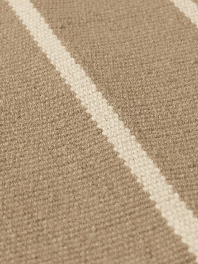 Calm Kelim Runner - Dark Sand/Off-White