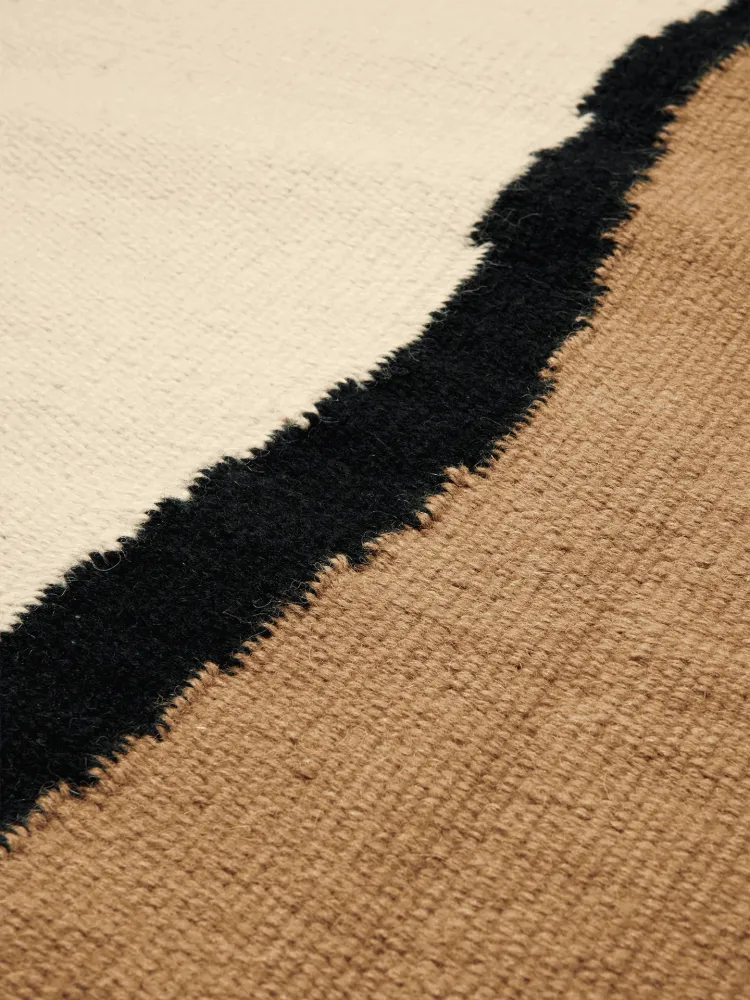 Soil Kelim Runner - Dark Sand/Off-white Ferm Living - DK