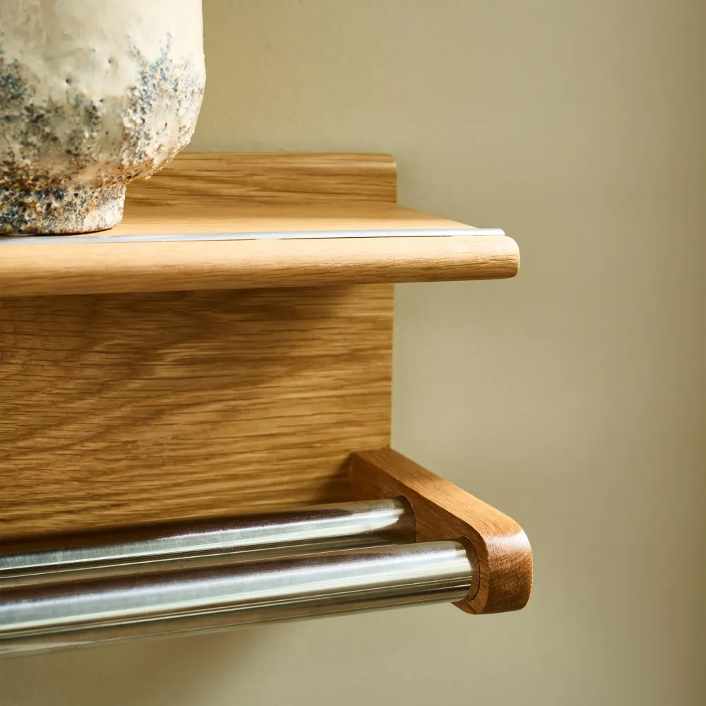 Wood II håndklædeholder i egetræ, L75 cm
