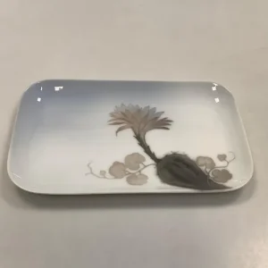 Royal Copenhagen Art Nouveau aflang bakke No 2686
