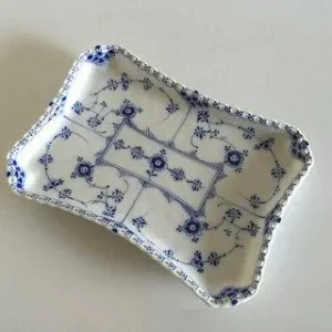 Royal Copenhagen Musselmalet Helblonde Fad No. 1195