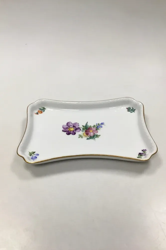 Royal Copenhagen Saksisk Blomst Let Bakke No 1694
