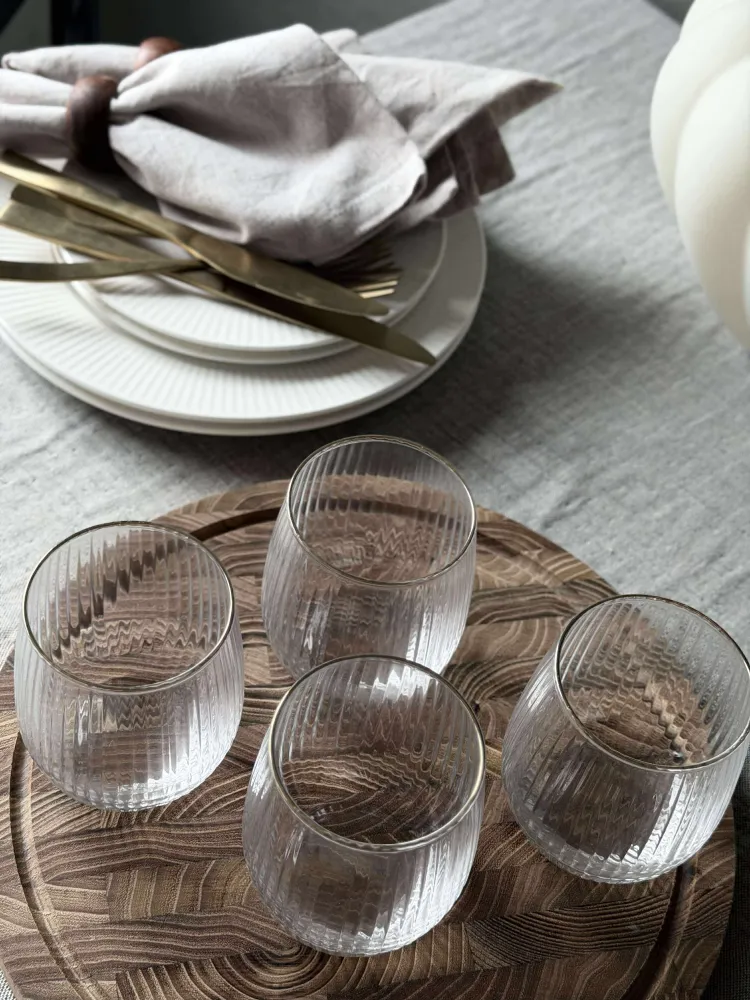 Vandglas Rillet med guld kant - 4 stk.