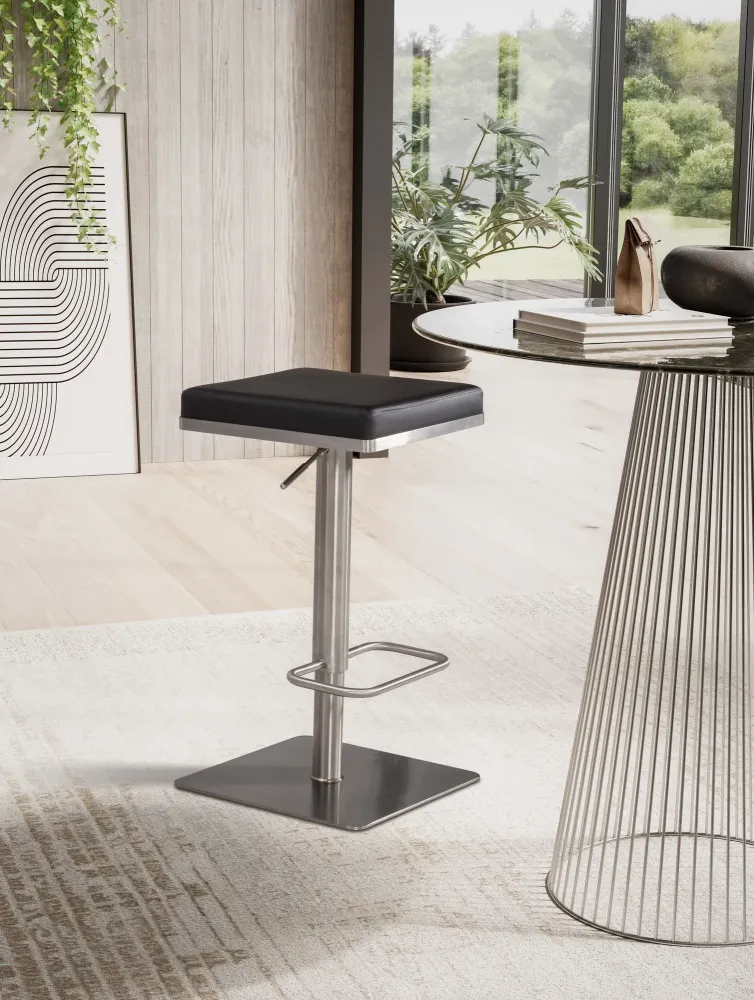 Moderne barstol i kunstlæder og rustfrit chromed. Drejbar, højdejusterbar og polstret optimal komfort