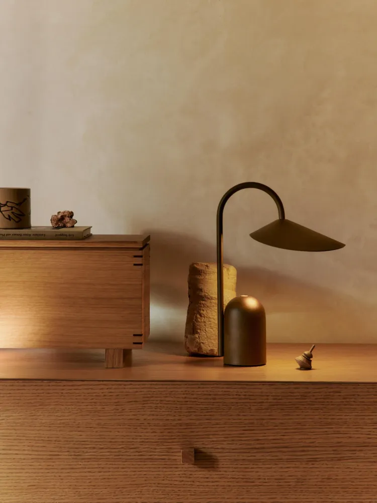 Arum Portable Lamp - Dark Chocolate Ferm Living - DK