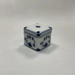 Royal Copenhagen Musselmalet Riflet Bonbonniere No. 2318
