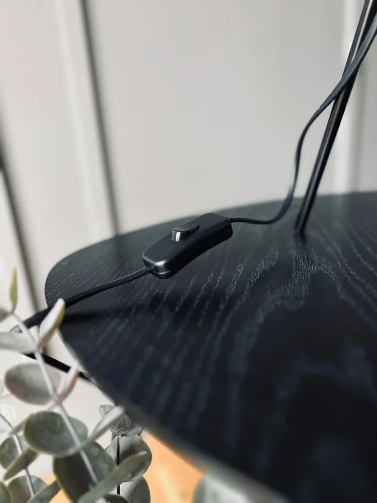 Bordlampe - Grå på ben