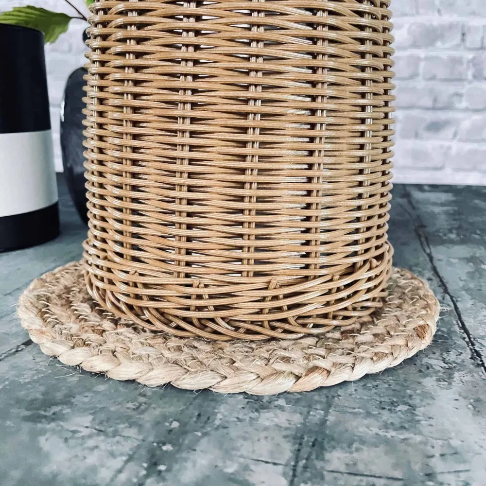 Bordskåner i Jute