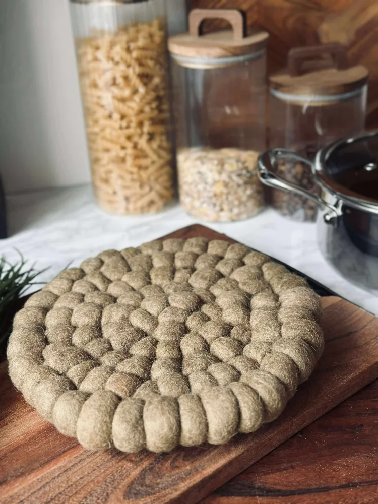 Bordskåner DOTS - Taupe uld