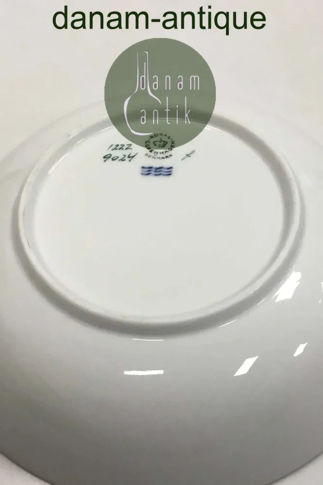 Royal Copenhagen Stel Nr. 1222 Rund skål No 9024