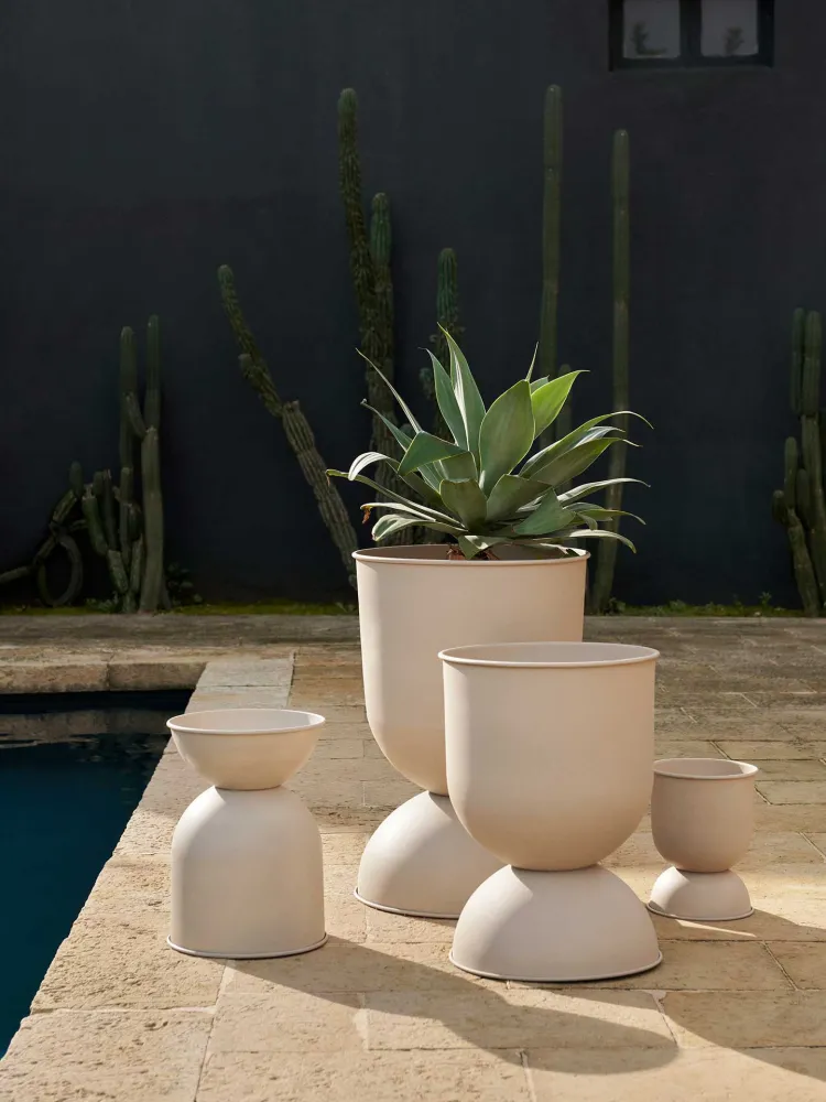 Hourglass Pot - Stor - Cashmere