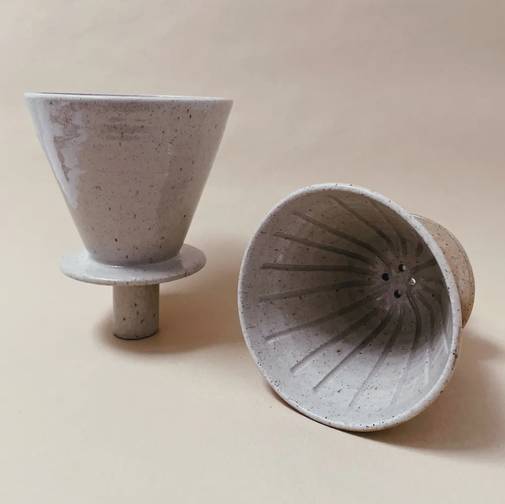 Pour Over / Kaffetragt - Generous, til kaffekande - Sand
