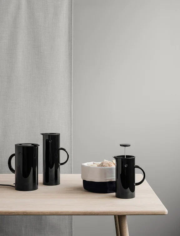 Stelton - EM77 stempelkande 1 l. black
