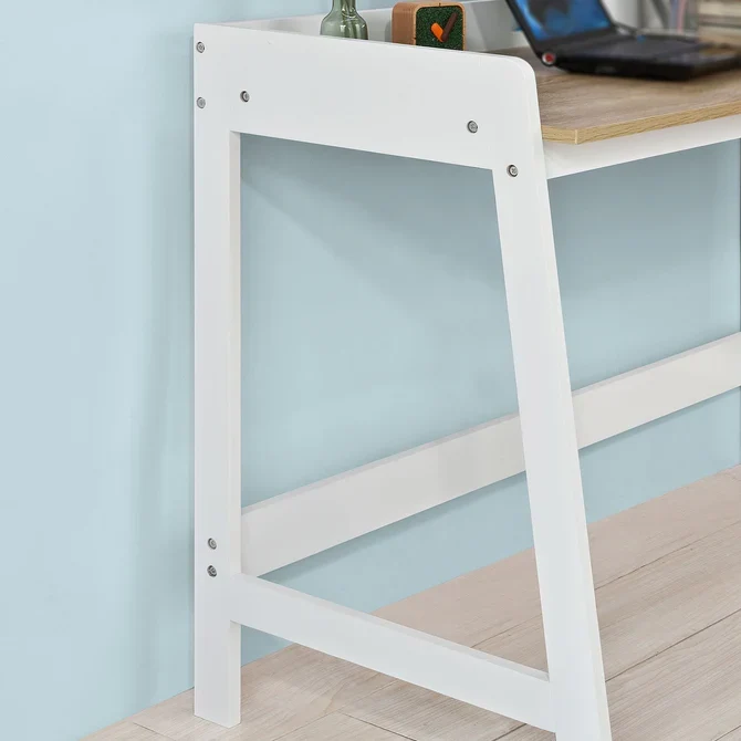 Skrivebord med stor naturfarvet bordplade, alabast
