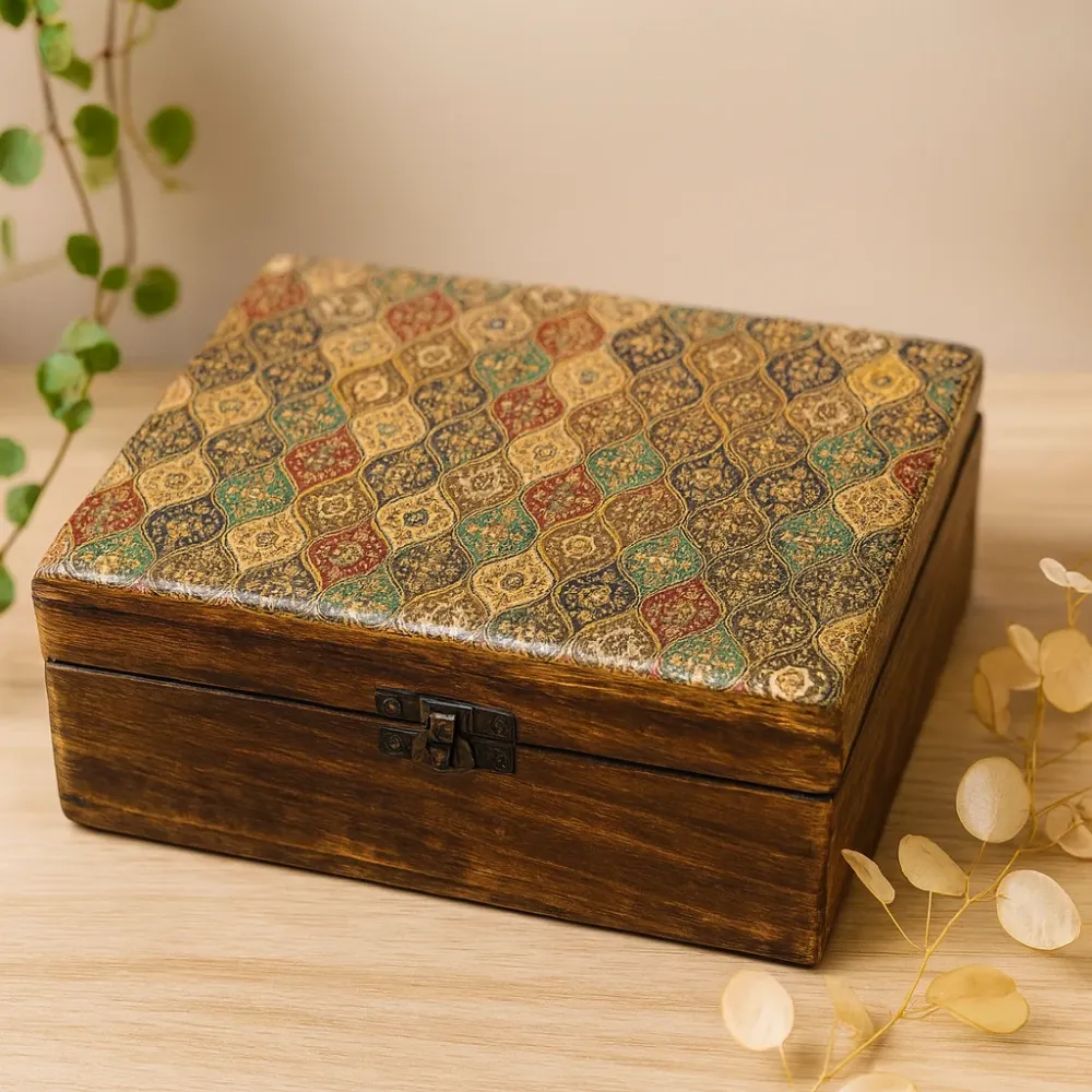 Keramisk glaseret mango trææske 20x15x7.5cm traditionelt mønster