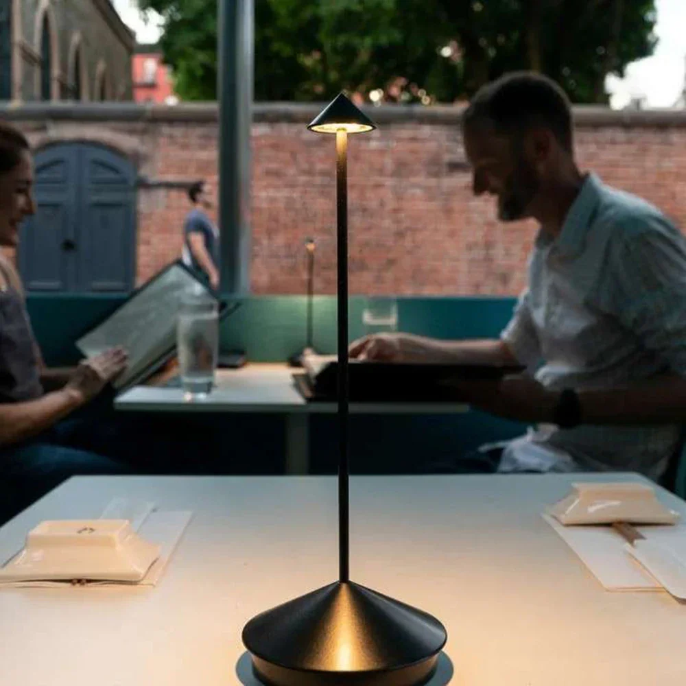 Dineart glow - kreativ spisebordslampe Outdoor Dining Hvid