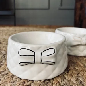Foderskål med sløjfe - Pearl porcelæn med sort