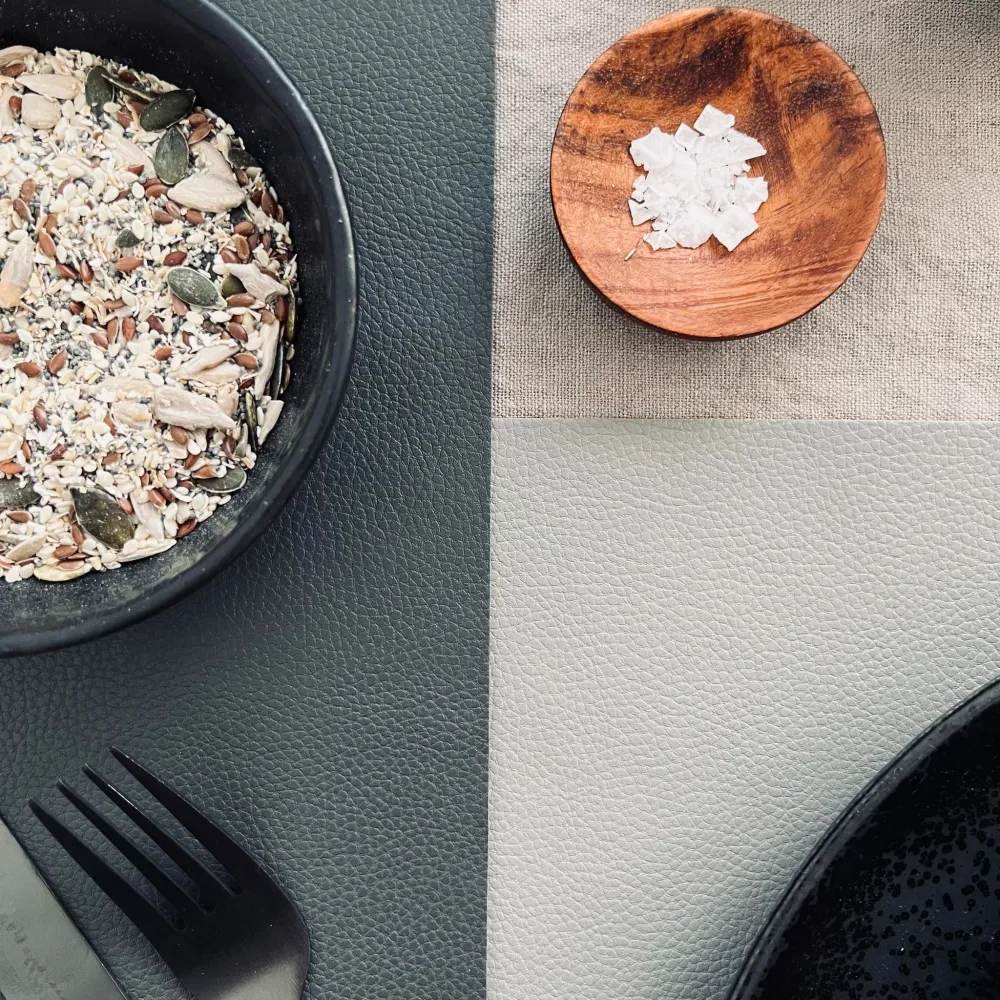 Dækkeserviet - Vendbar Grå / Koks Glass Lid