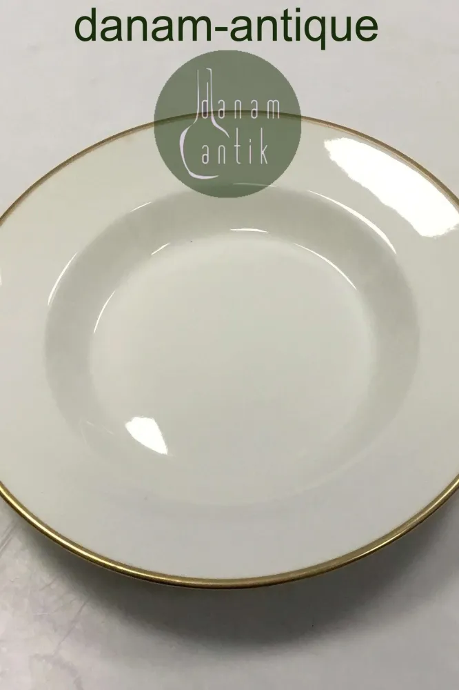 Royal Copenhagen Glat Cremefarvet stel Dyb Tallerken No 9587