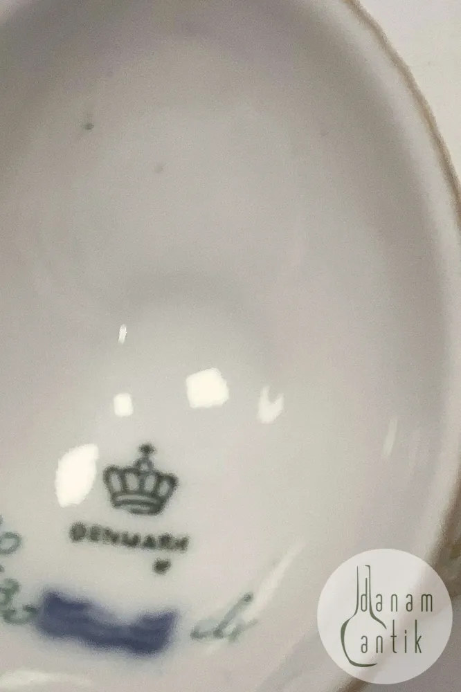 Royal Copenhagen Flora Danica Æggebæger No 20/3530 eller nyt nummer 696