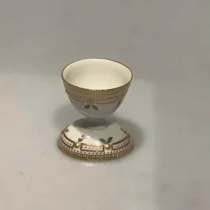 Royal Copenhagen Flora Danica Æggebæger No 20/3530 eller nyt nummer 696