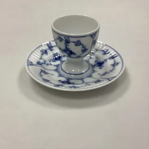 Royal Copenhagen Musselmalet Riflet Æggebæger med fast fod No. 117