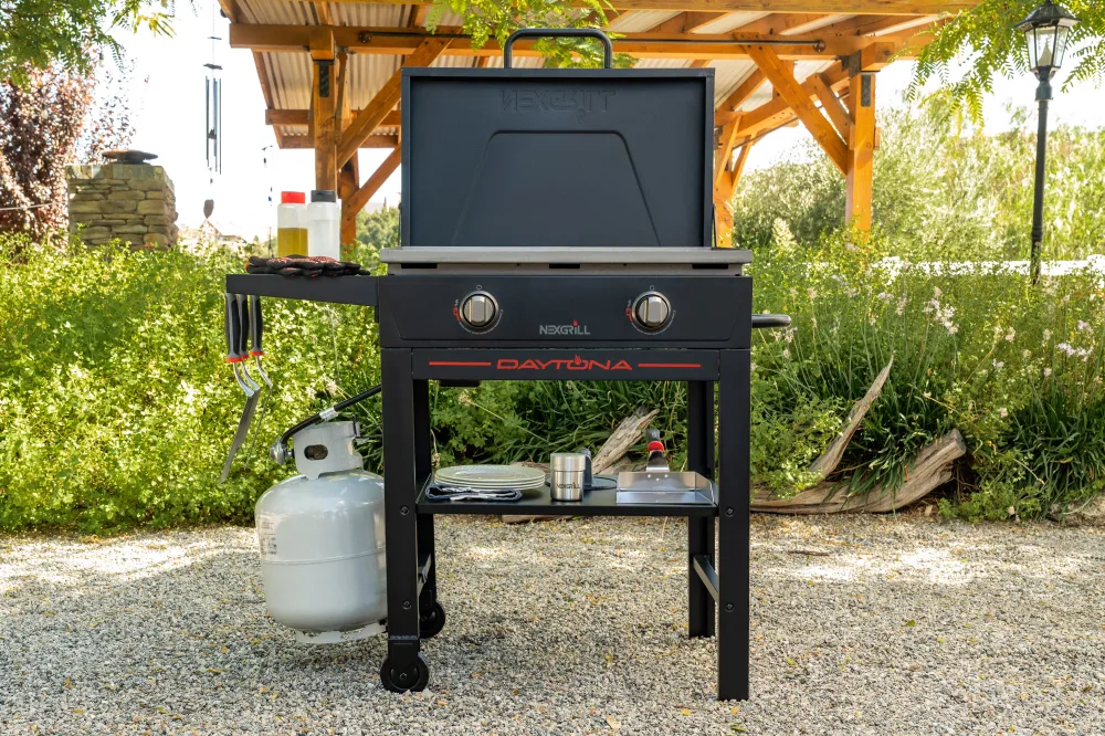 Nexgrill | Black Daytona™ 2-Burner Propane Gas Griddle Lid Seniors