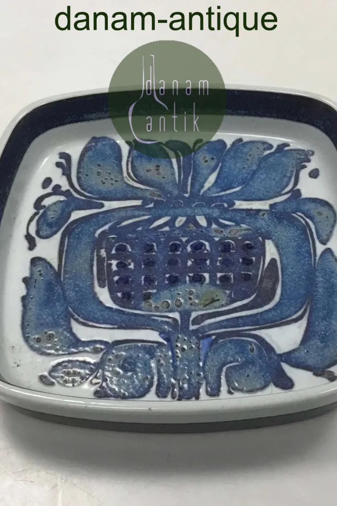 Royal Copenhagen Fajance Skål med blå dekoration No 429/2883