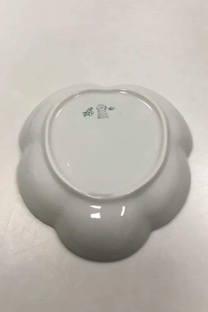 Royal Copenhagen Grøn Tranquebar Bladformet fad No 924