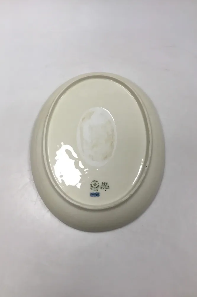 Royal Copenhagen Hjertegræs Fad No 884/9722