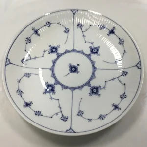 Royal Copenhagen Musselmalet Riflet Rundt fad No 9