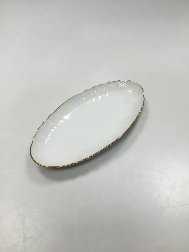 Royal Copenhagen Sirius aflangt fad No 1689