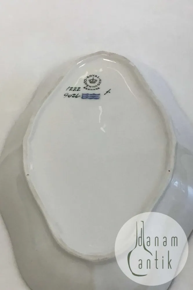 Royal Copenhagen Stel Nr. 1222 Oval asiet No 9026