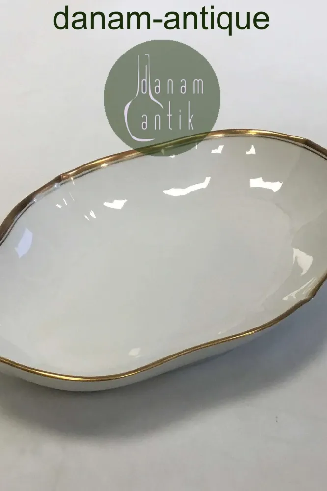 Royal Copenhagen Stel Nr. 1222 Oval asiet No 9026