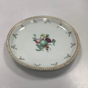 Tidlig Royal Copenhagen Flora Danica Perlestels fad med Blomster fra 1780-1790
