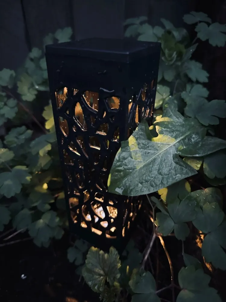 Fakkel med solceller – Black square