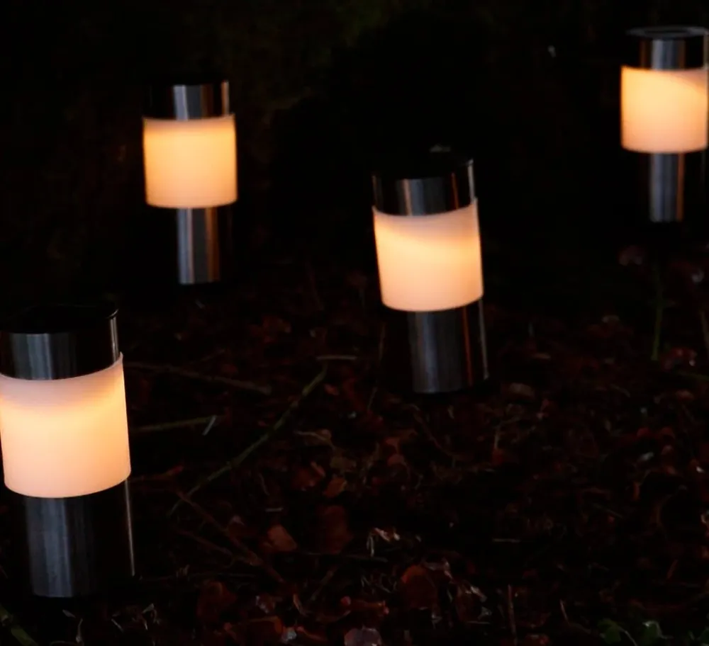 Solcelle lampe i stål - 4 stk