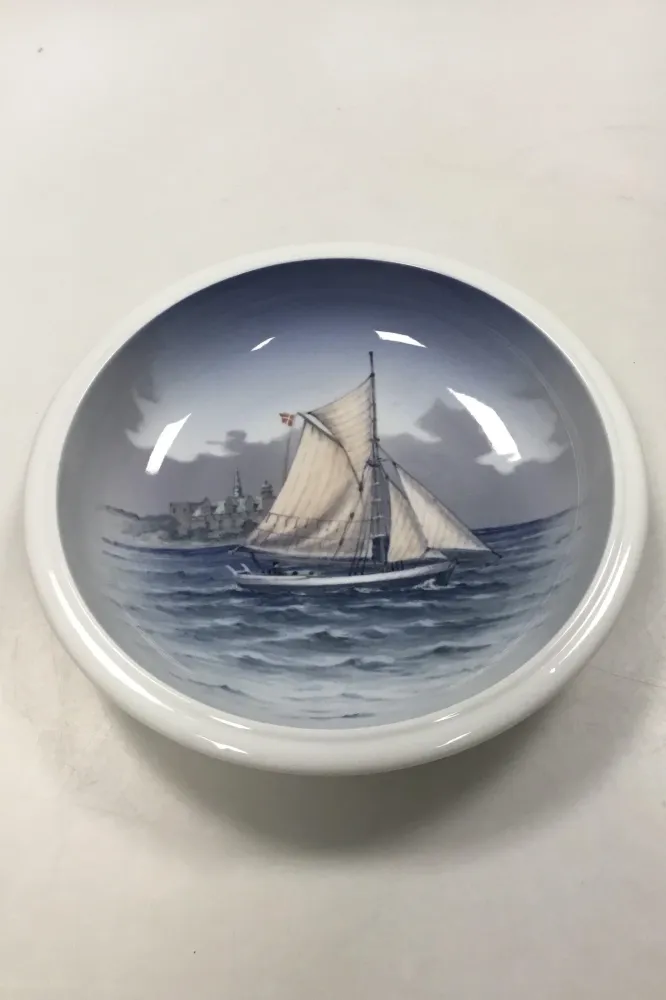 Royal Copenhagen Art Nouveau Flad Skål No 2876/3606