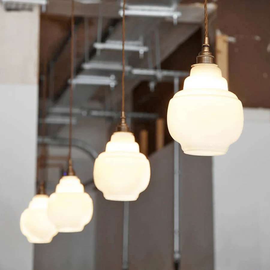 TRAPPET OPAL GLAS PENGEL SKYGGE DYKE & DEAN