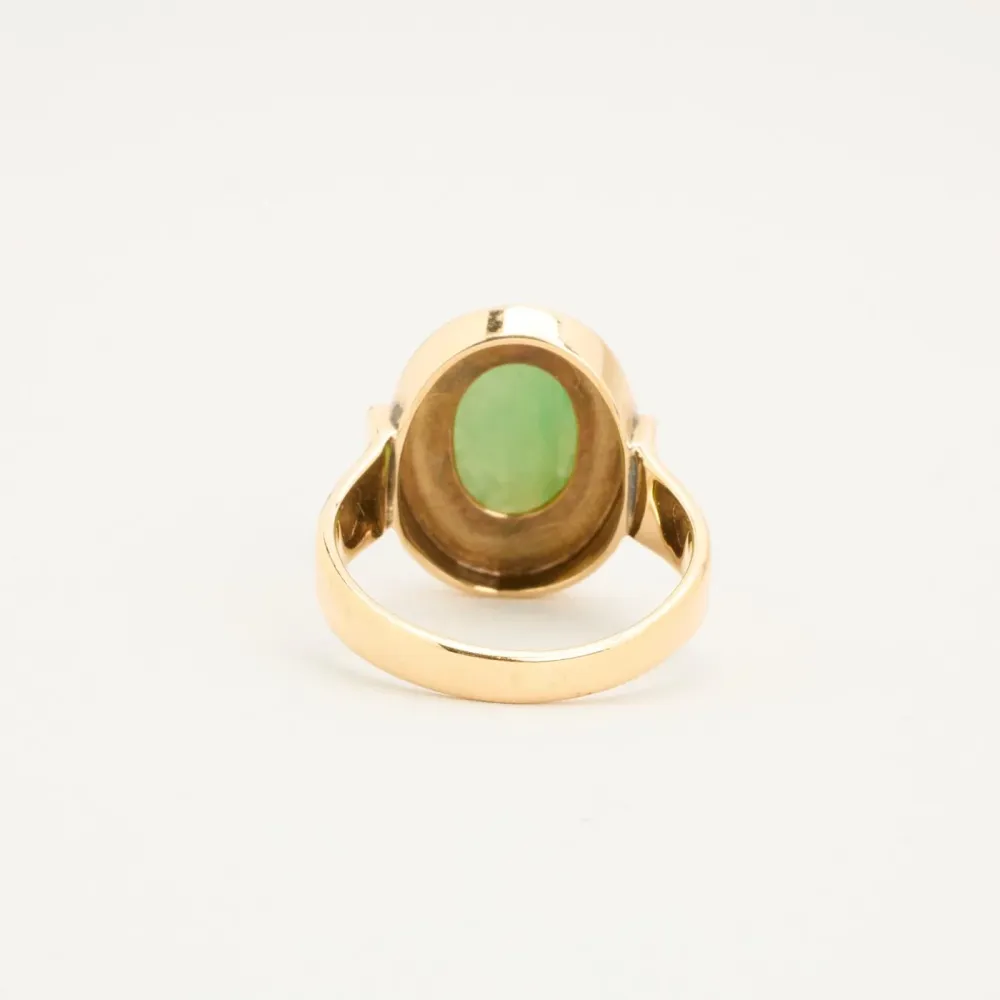 Cocktail ring i 14K guld med en jade, str. 51