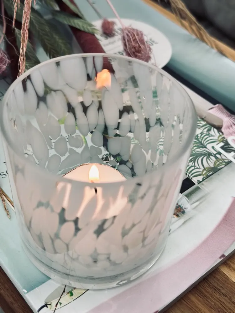 Fyrfadsstage i mundblæstglas White