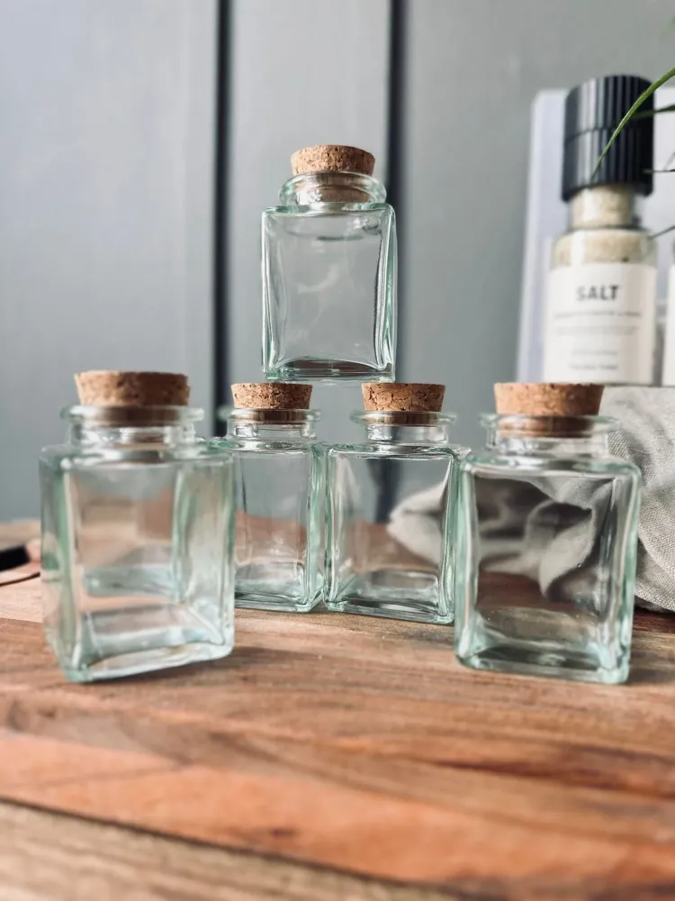 Krydderiglas m. kork 80ml – pakke med 6 stk